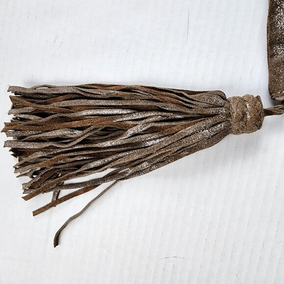 Anthropologie Jasper & Jeera Pouch Metallic Leather Cotton Blend Large Tassel - Picture 7 of 14